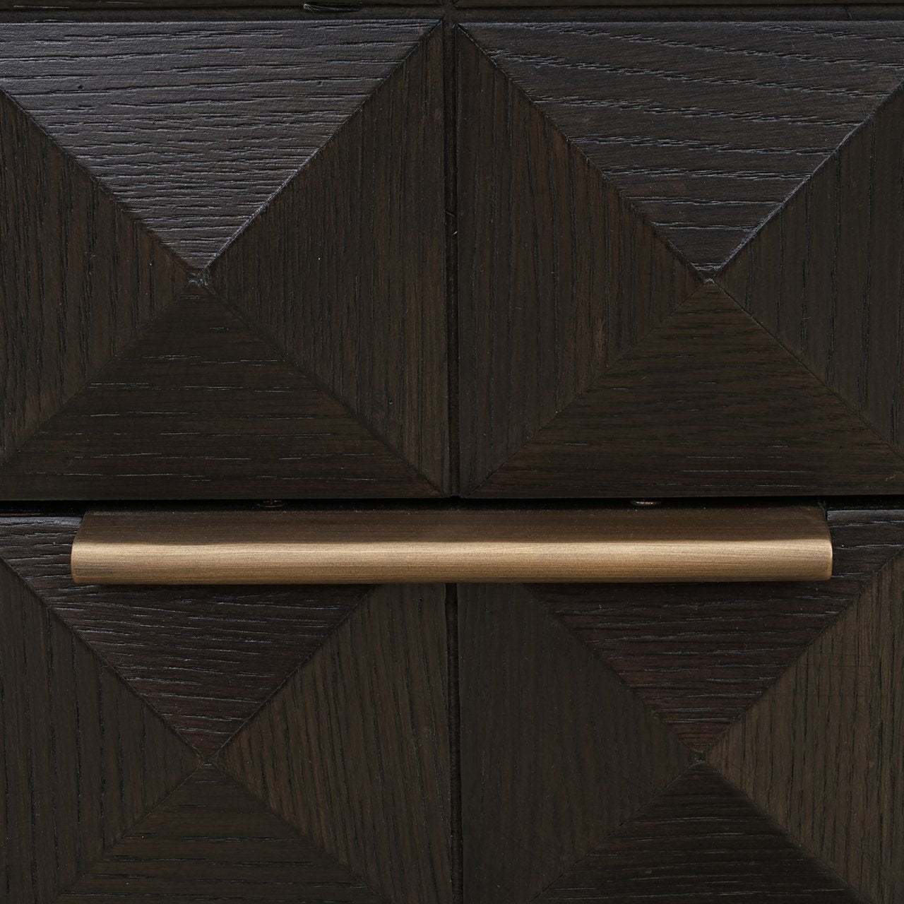Nightstand Claremont Brown – elegant bedside companion