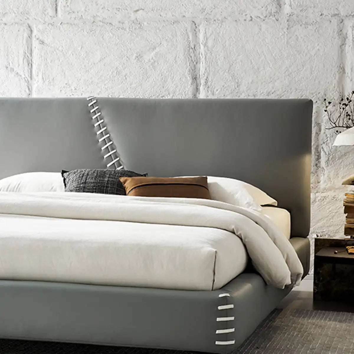 Letto FERRANTE - Eleganza distinta e confronto distintivo