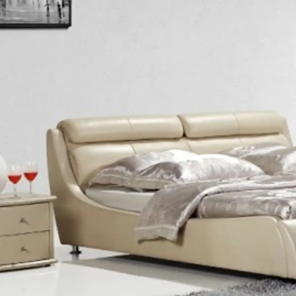 PAT GINA - Eleganza distinta e confronto distintivo