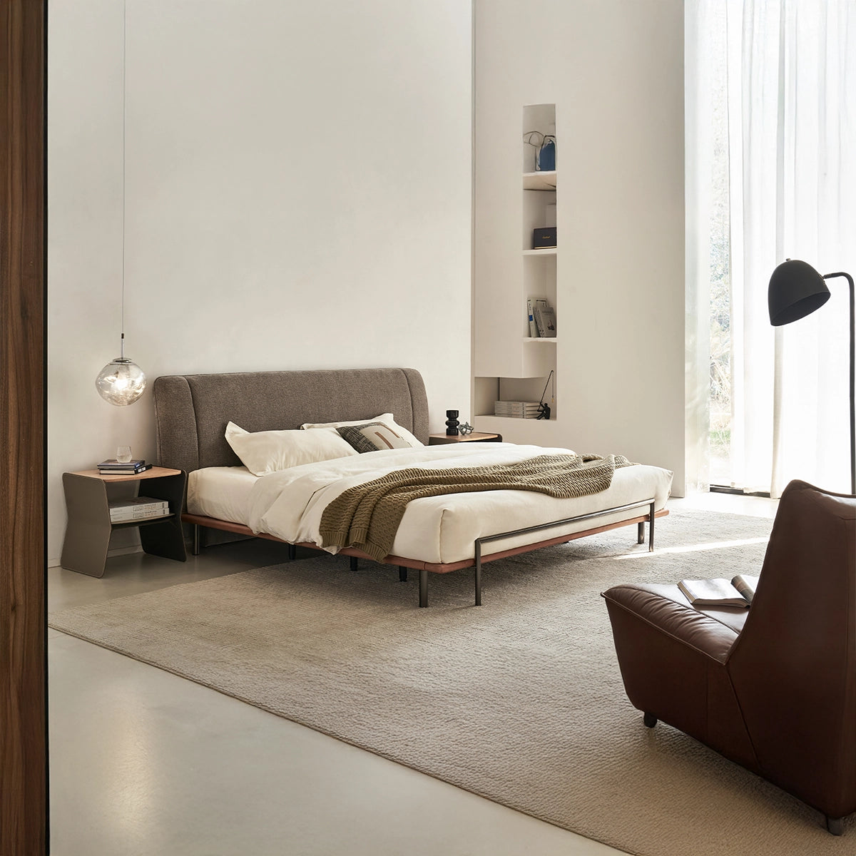 Pat Selene - Design rafinat și detalii de calitate