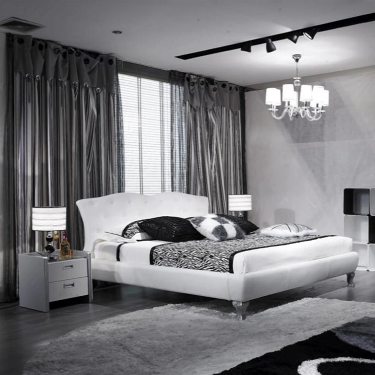 Pat SIENA - Stil clasic avand un design original,